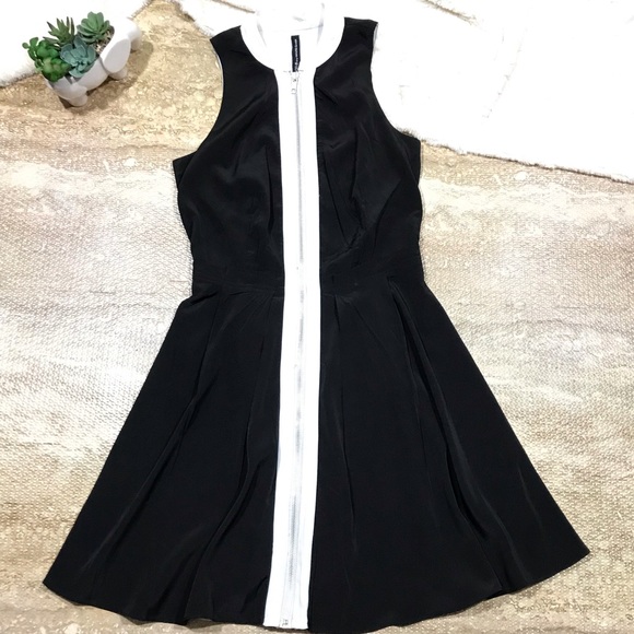 W118 Black Zip Front Frederick Dress - Picture 2 of 8